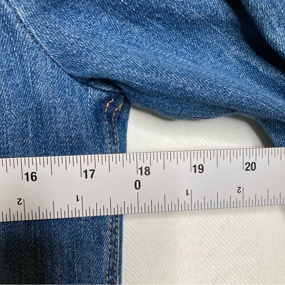 ABERCROMBIE & FITCH Classic Distressed Denim Jacket Size Small - Picture 7 of 13